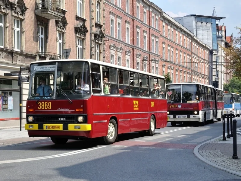 II Zlot zabytkowych autobusów Ikarus na Śląsku