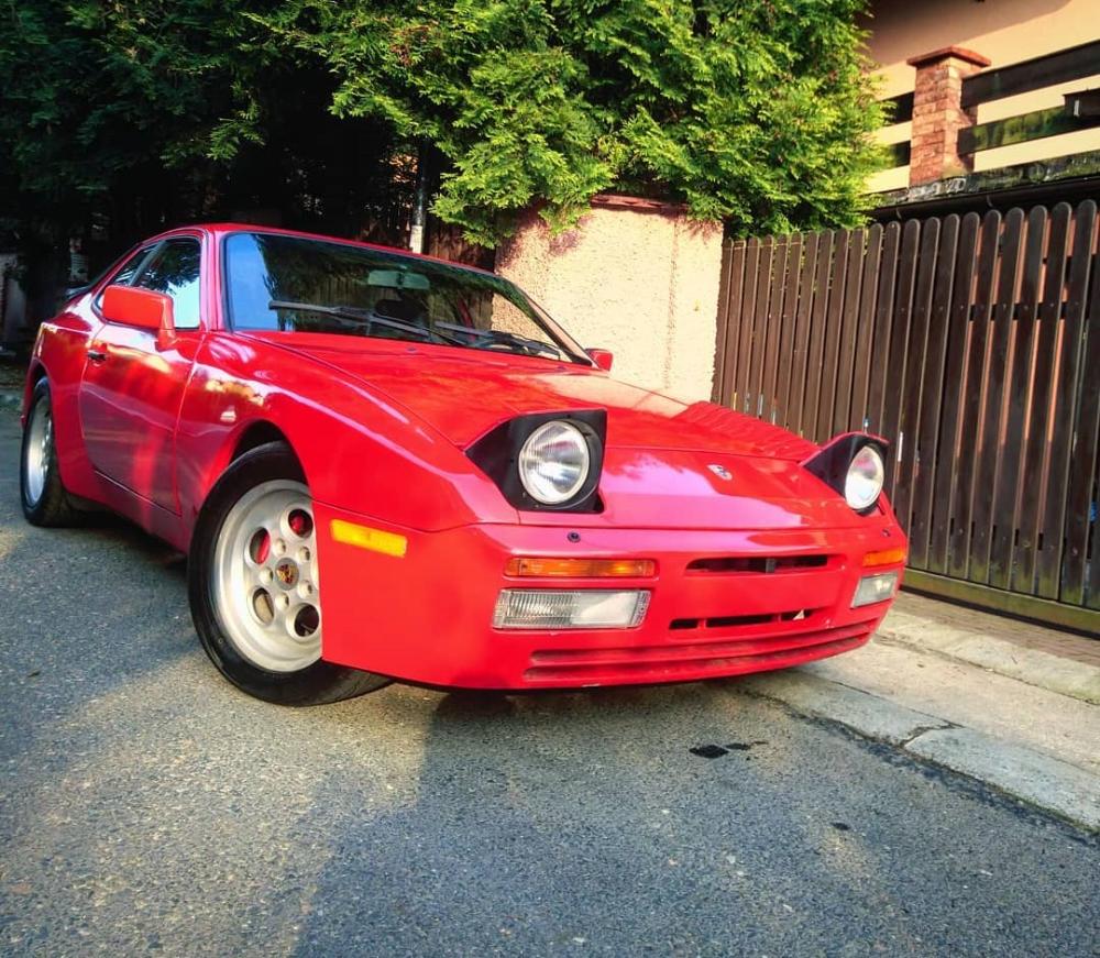 Porsche 944 coupe