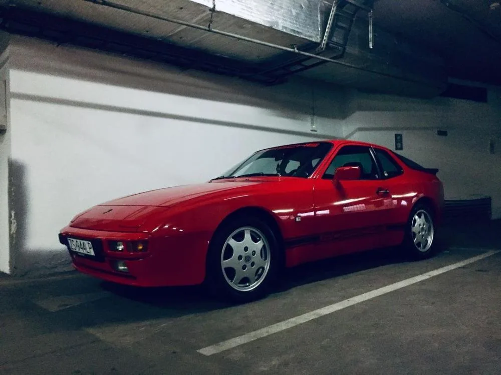 Porsche 944 coupe