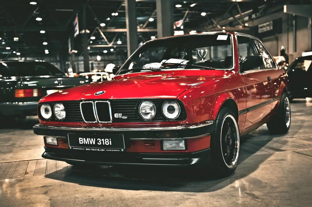 BMW 3 (E30) sedan