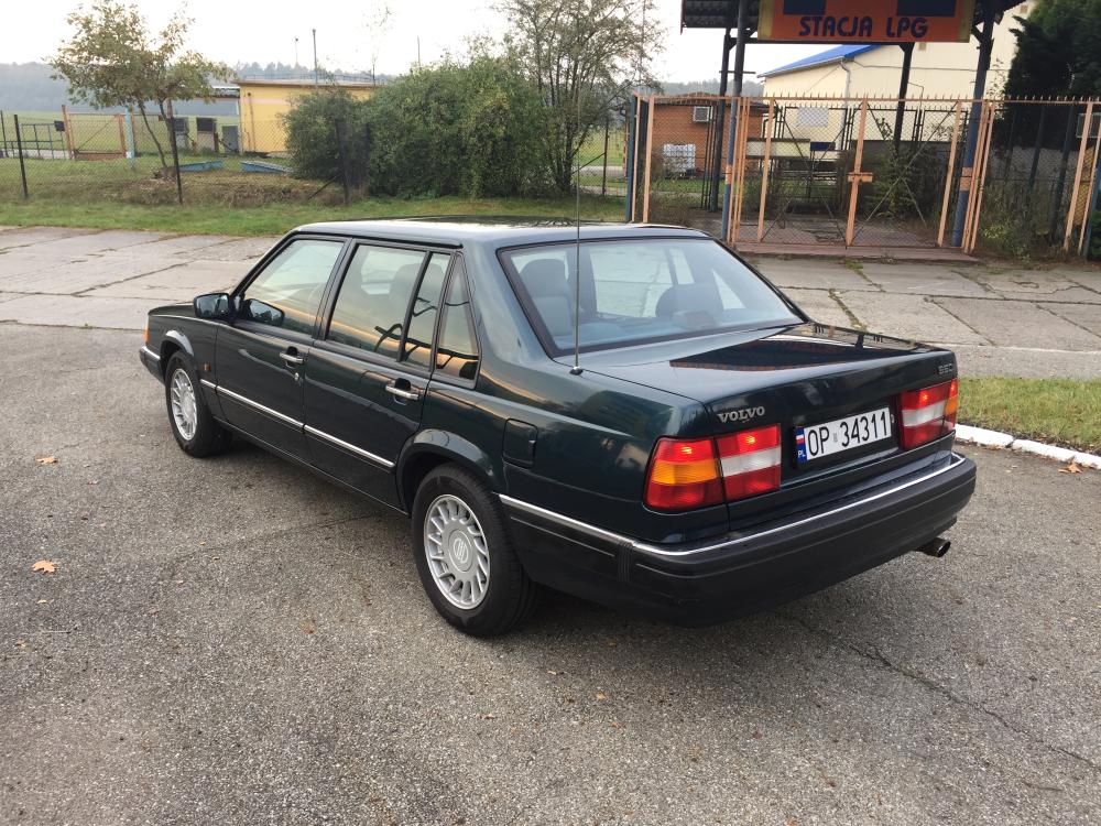 Volvo 900 series sedan/estate/combi