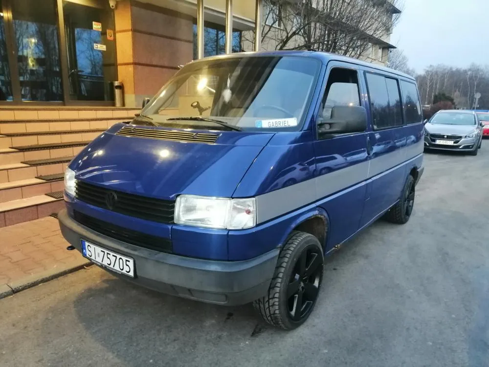 Volkswagen Transporter (T4 70, 7D) bus