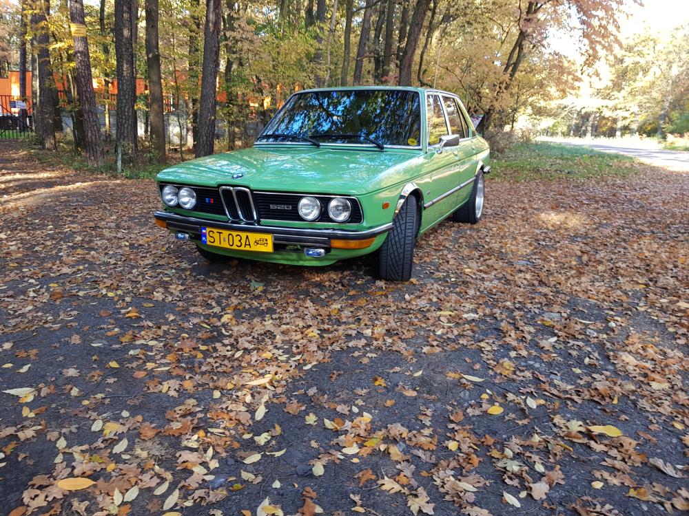 BMW 5 (E12)