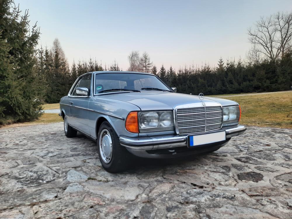 Mercedes W 123