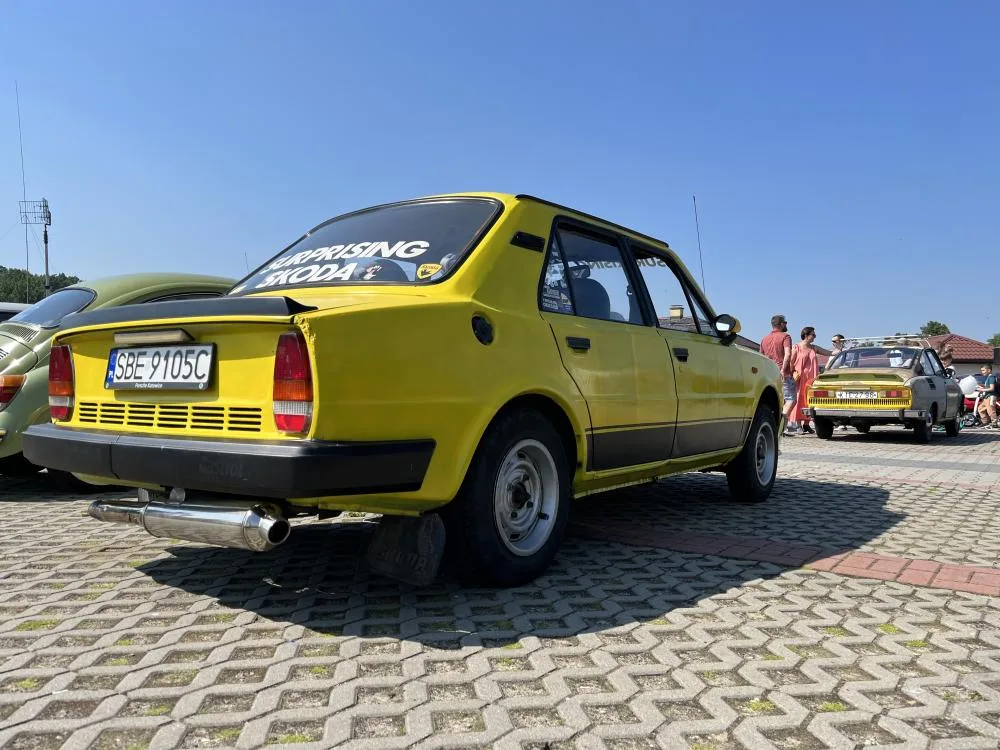 Skoda 105 L