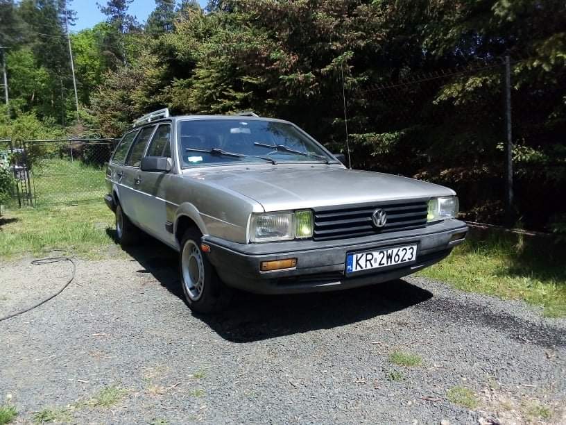Volkswagen Passat B2 ( 32B , 33B ) kombi
