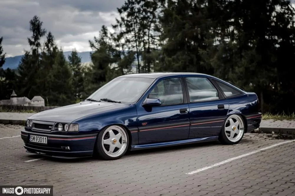 Opel Vectra (A) hatchback
