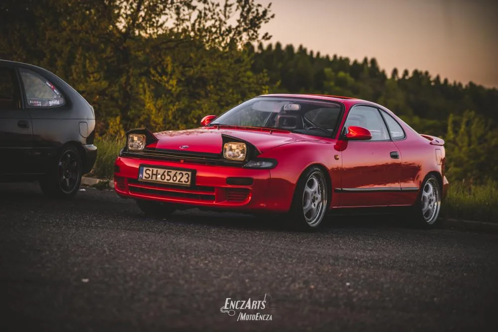 Toyota Celica (T18) hatchback