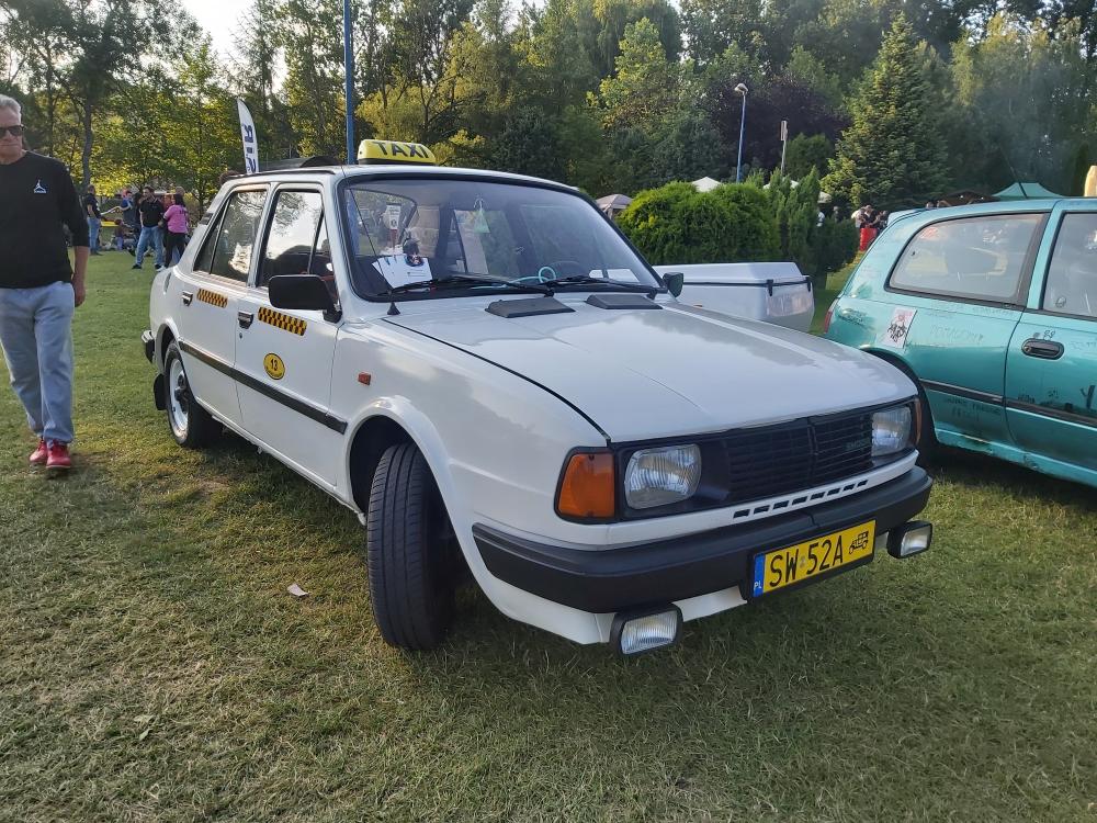 Skoda 105 L