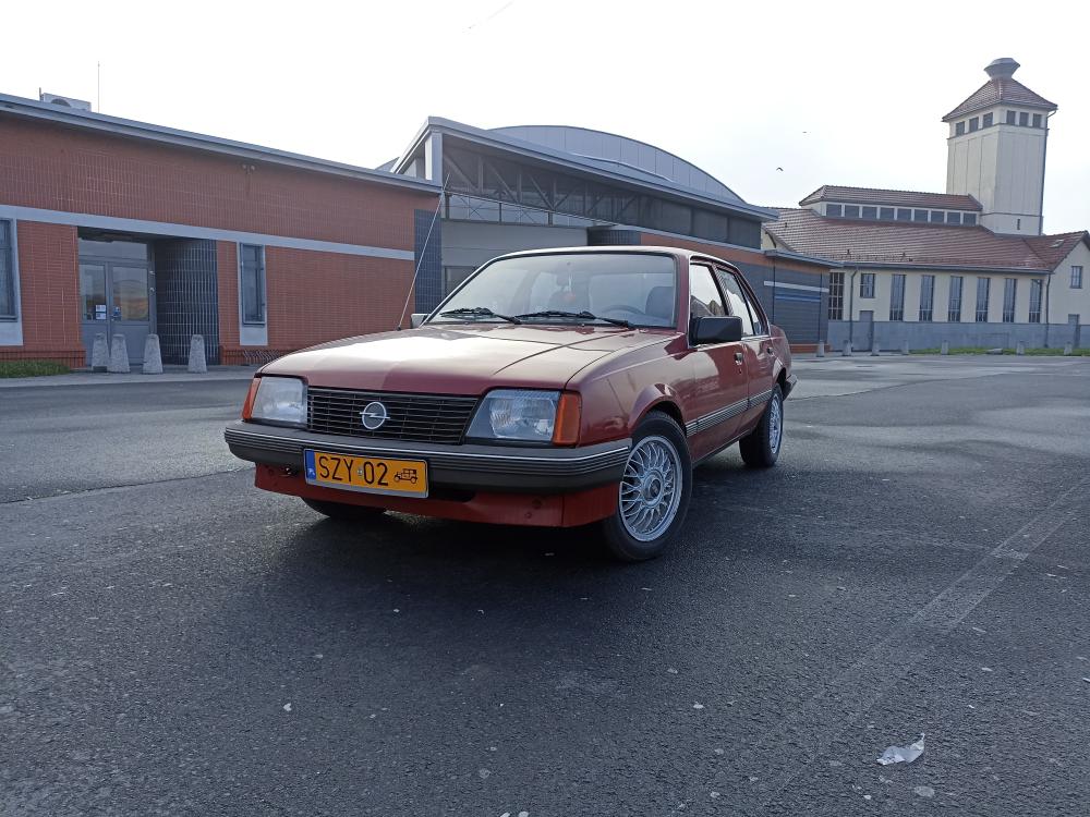 Opel Ascona C