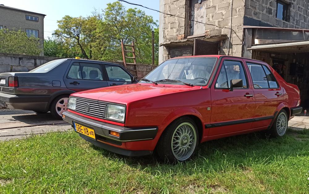 Volkswagen Jetta (II) sedan