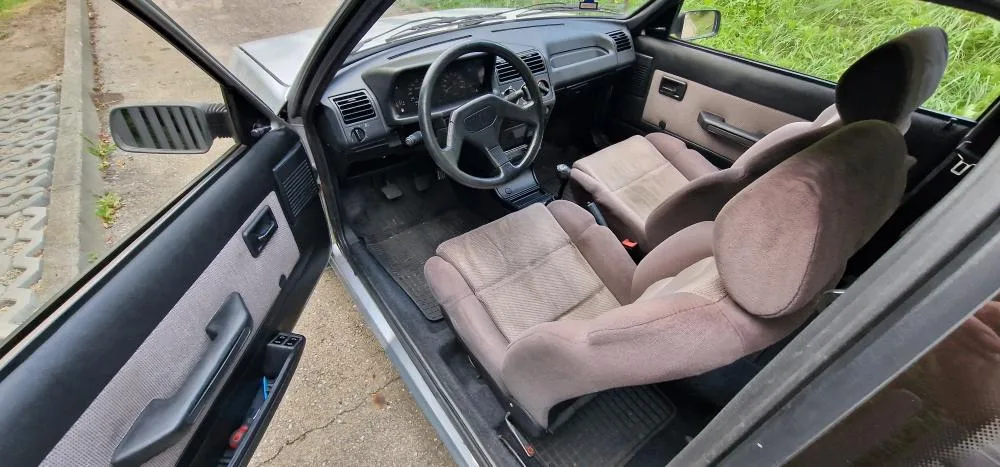 Peugeot 205 hatchback
