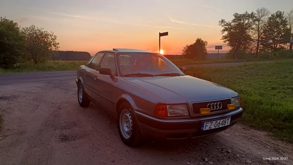Audi 80 (B4) sedan