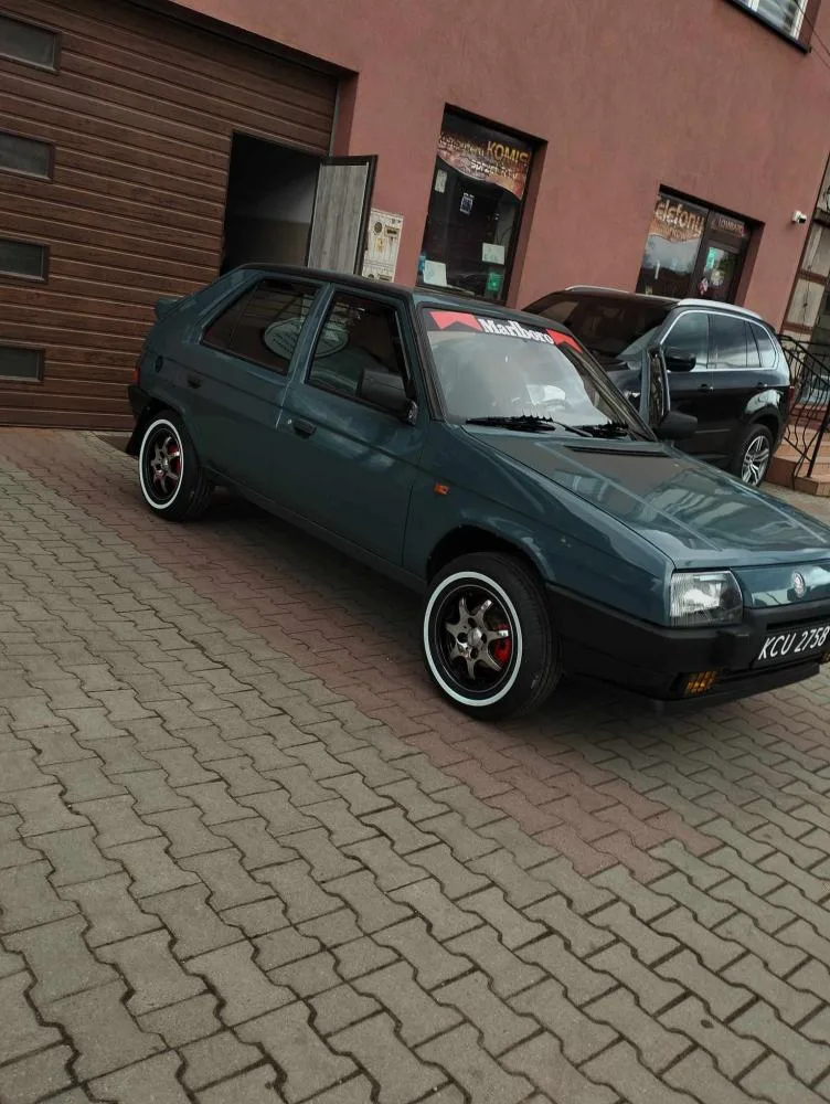 Skoda Favorit hatchback