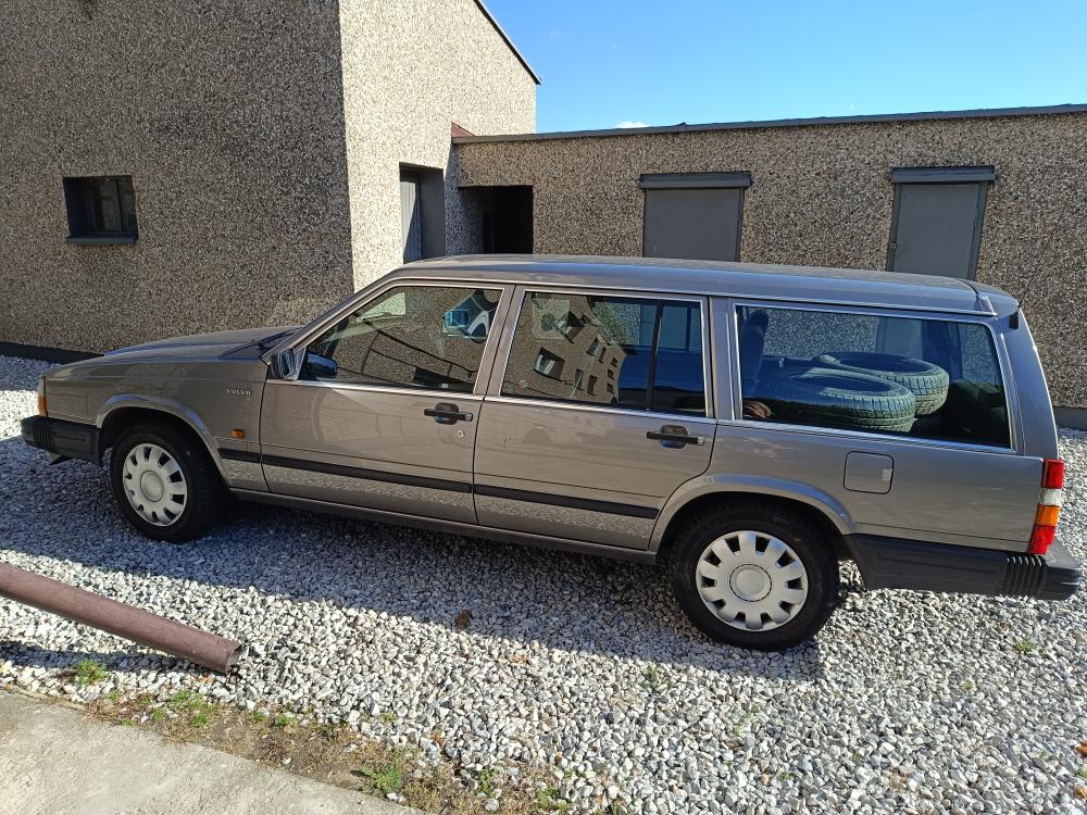 Volvo 700 series sedan/estate/combi