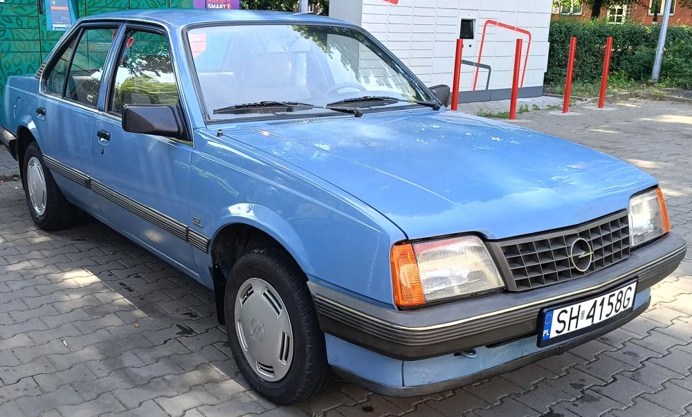 Opel Ascona C