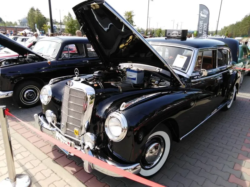 Mercedes W186 Adenauer