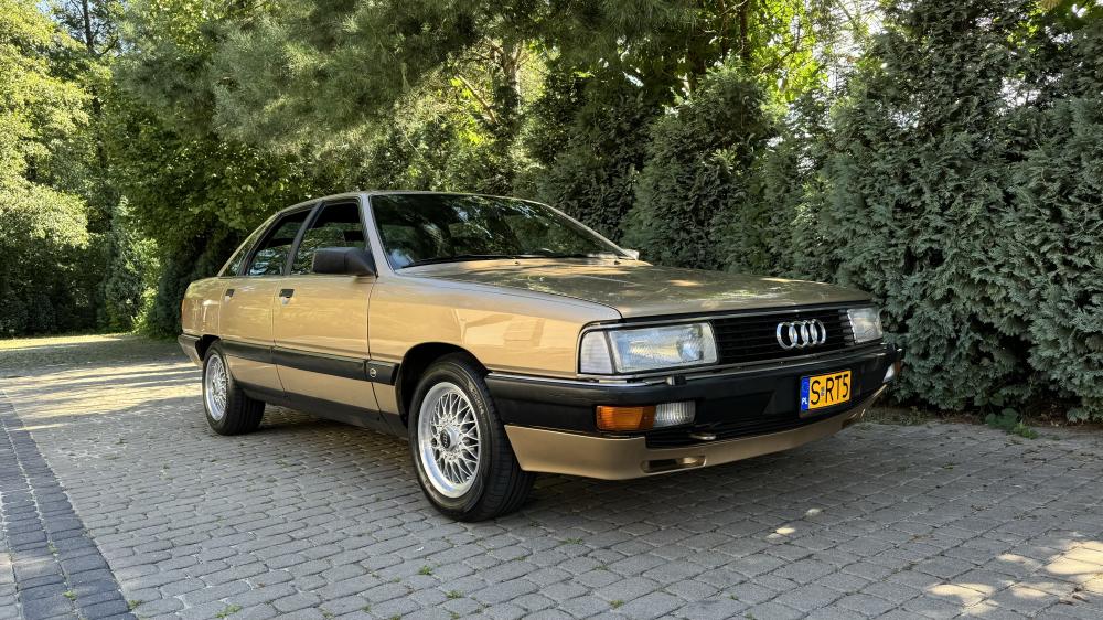 Audi 200 C3