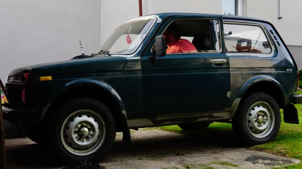 Lada Niva (4x4) suv