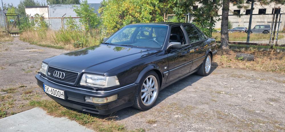 Audi V8(44, 4C, D11) sedan