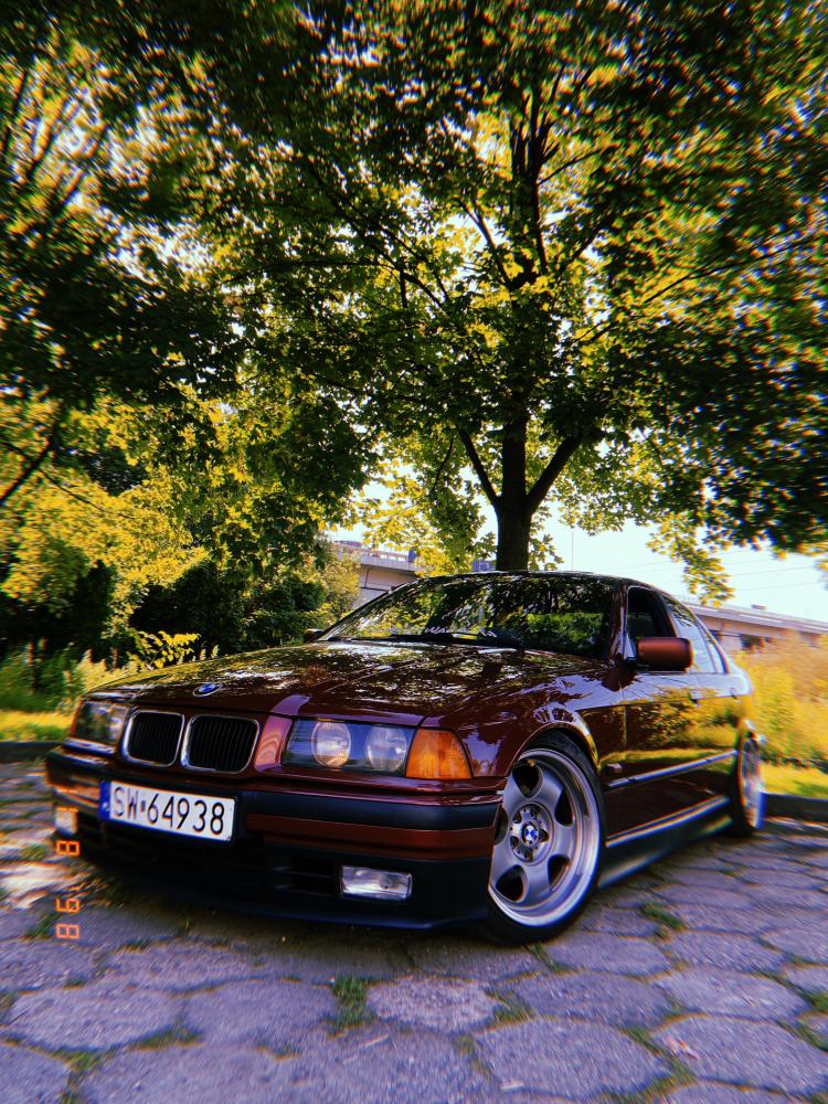 BMW 3 (E36) sedan